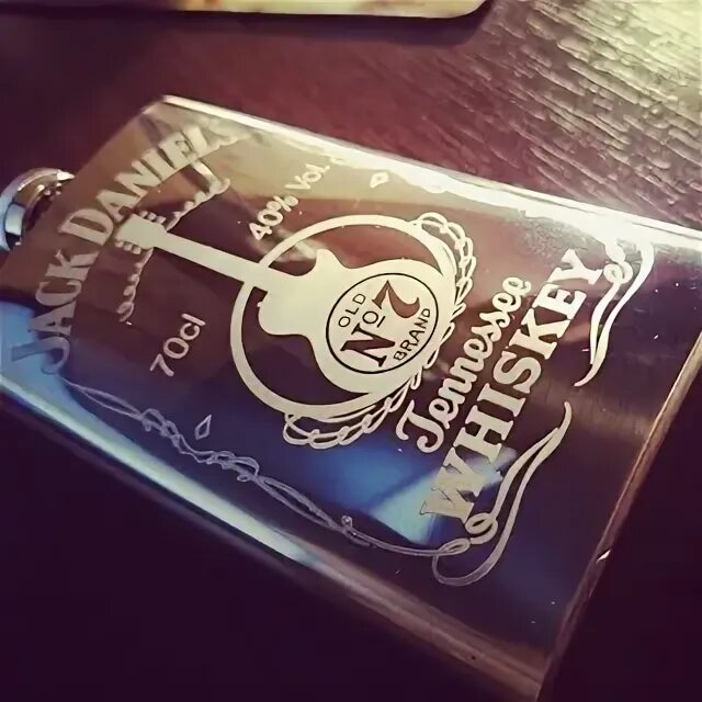 Картинка гравировка на замке на английском. Гравировка ;джордани. Гравировка калининград. Компьютерная мышь в виде ручки. Гравировка калининград.