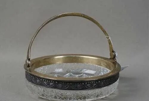 Конфетница серебро чернь. Серебряные конфетницы на авито самара. Кубачинская серебро - конфетница артикул 4023. Серебро. Серебро конфетница посуда изделия из серебра.