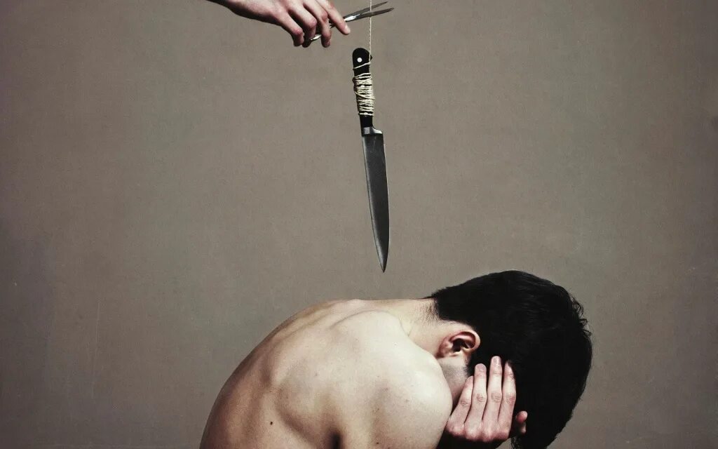 Если человек снится во сне. Сон снится со вторника на среду. Снятся сны про убийство. Сон снится с четверга на пятницу. К чему снится издеваться.