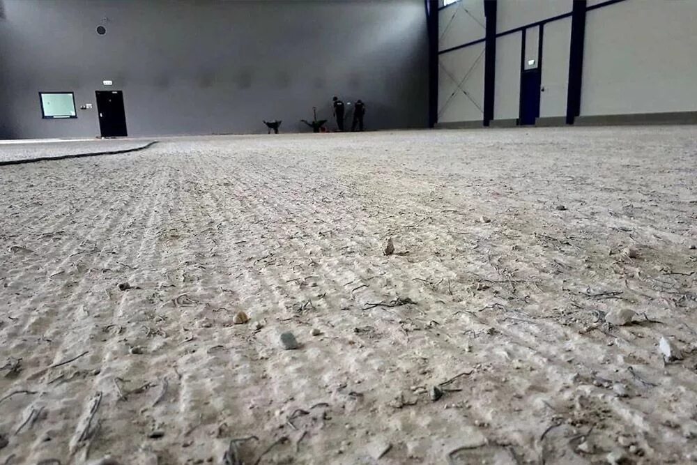 Фрезеровка бетонных полов. Фрезерная машина для бетона. Фрезерование бетонного пола. Фрезерование бетона. Фрезерование бетонных полов.