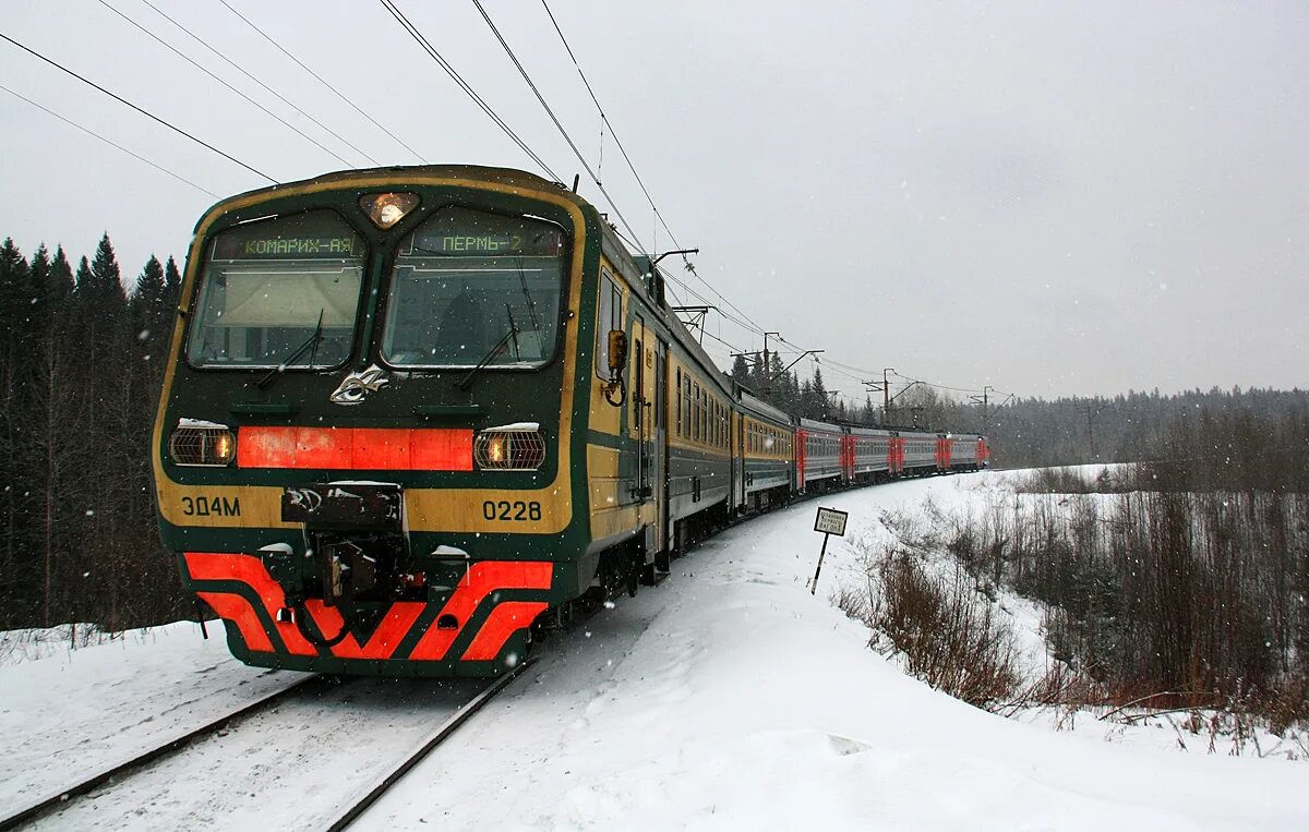 локомотив электрички эд2т. расписание электричек пе. ст пермь 2 поезда. расписание электричек пермь 2 чусовой. электричка пермь 2 балезино.