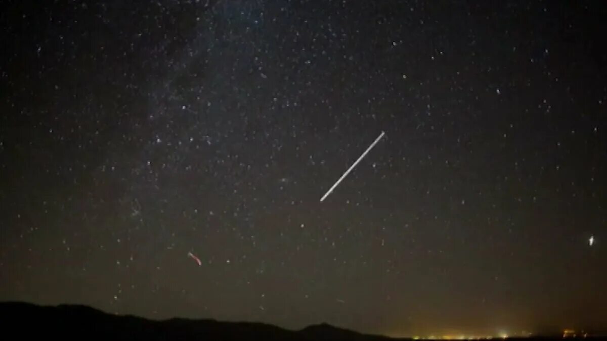 Падают звезды мп3. Звезда упала sqwore обложка. Падали звёзды падали. Falling star обложка. Звезда упала обложка.