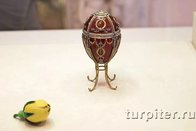 Яйцо с бутоном розы. Яйцо фаберже яйцо с бутоном розы. Яйца фаберже в музее фаберже. Пасхальное яйцо бутон розы фаберже. Яйцо фаберже 1895.