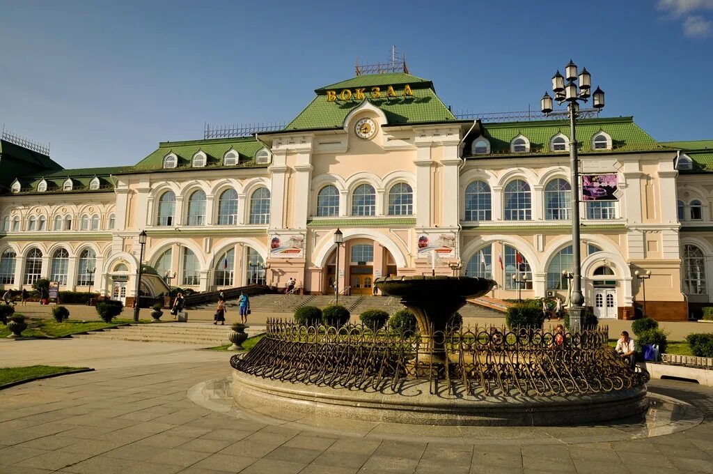 Д хабаровск. Железнодорожный вокзал хабаровск-1, хабаровск. Станция хабаровск 1. Хабаровск 1 жд вокзал. Железнодорожный вокзал хабаровск-1.