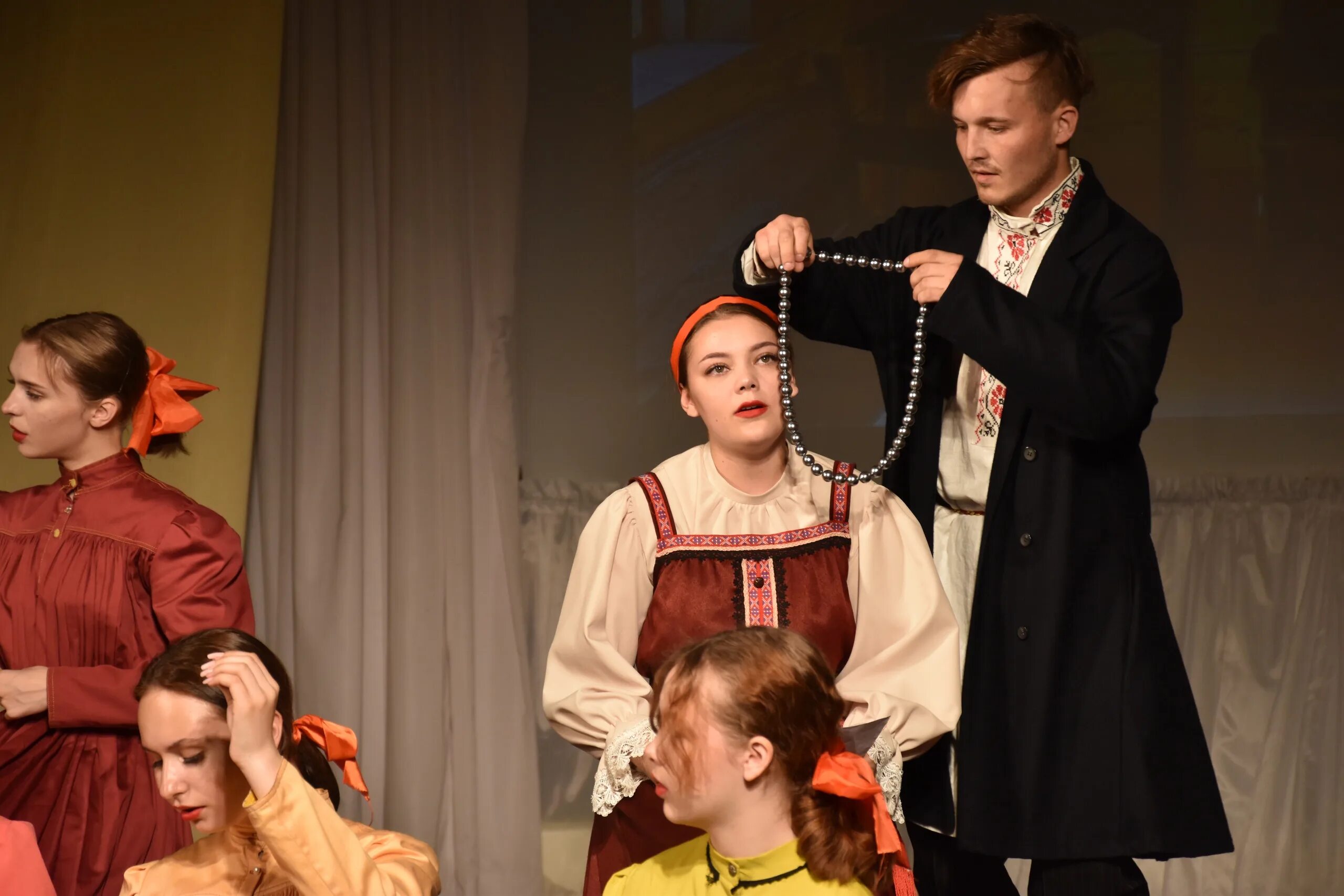 Три толстяка эпизод 7 учитель. Три толстяка андрея могучего спектакль. Оперный театр спектакль. Полусерьезная опера. Принцесса греза опера.