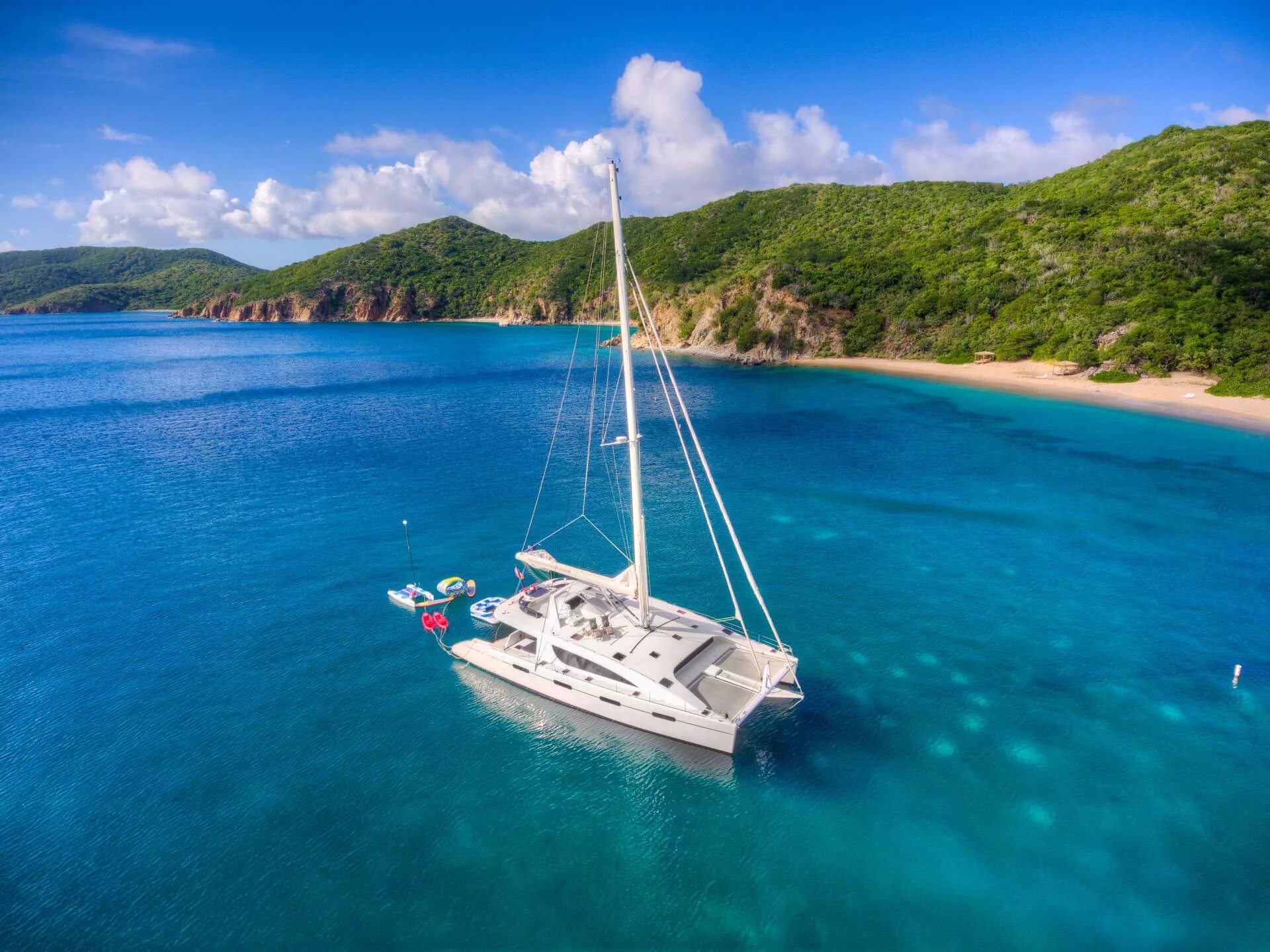 Катамаран сейшелы маэ. Катамаран lagoon на сейшелах. Lagoon 42 катамаран. Катамаран lagoon 40. Катамаран на сейшелах фото.