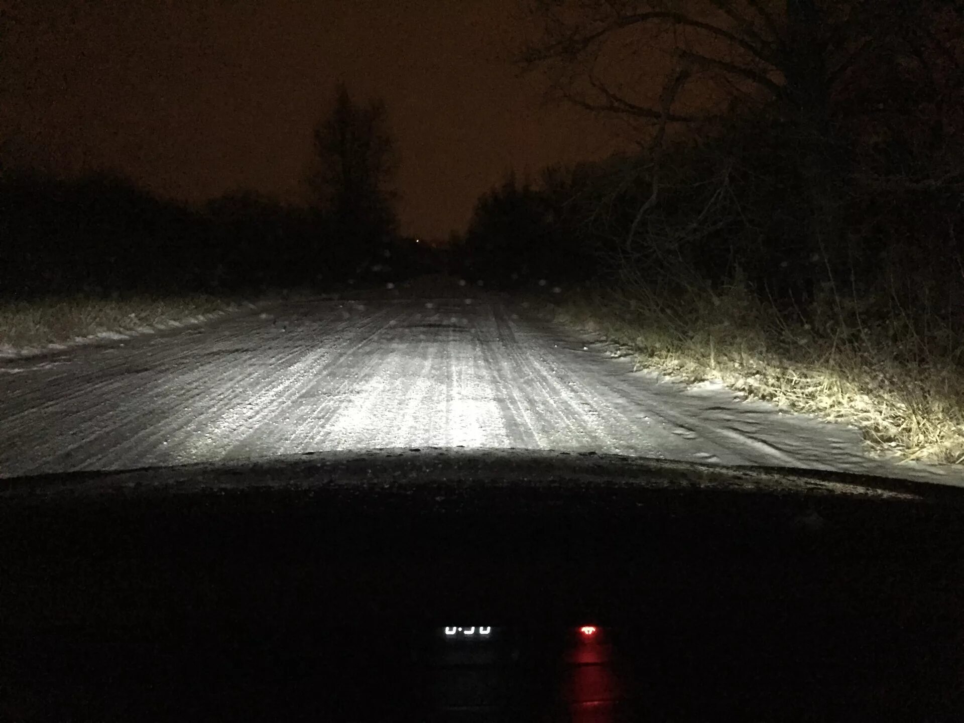 Optima h11 6000k led. Противотуманки лэд лампы приора 2. 12-24v. Лед птф sal-man 50 w лада веста. Как светят птф.