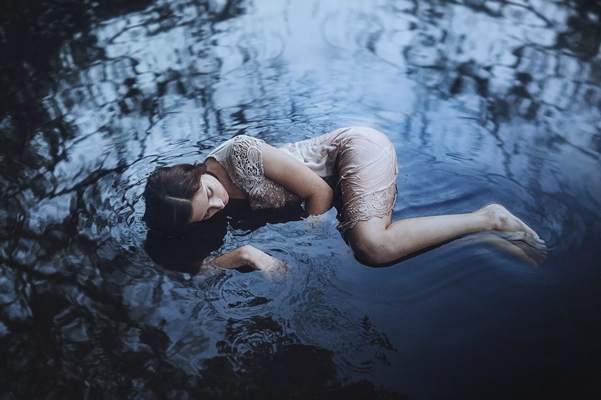 Фотки через. TJ Drysdale. Девушка порыв. Дыхание художественное фото.