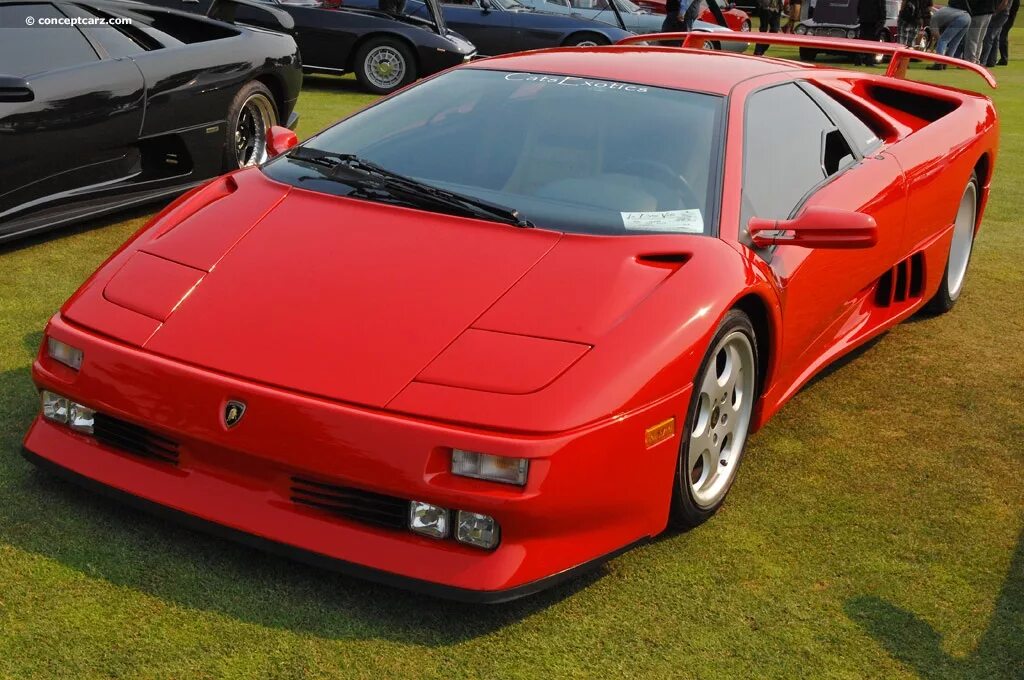 Lamborghini diablo. Ламборджини дьябло 2022. Ламборгини диабло москва. Красный диабло. Красный диабло.