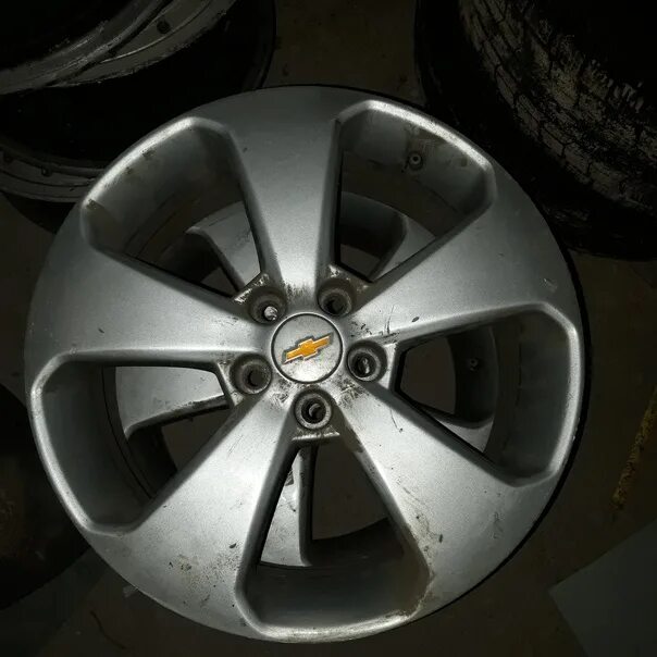 шевроле круз на оригинальных 17 дисках. шевроле круз на литье р16. шевроле круз на оригинальных дисках 16. Chevrolet cruze литые диски r17. литые диски шевроле круз r16 оригинал.