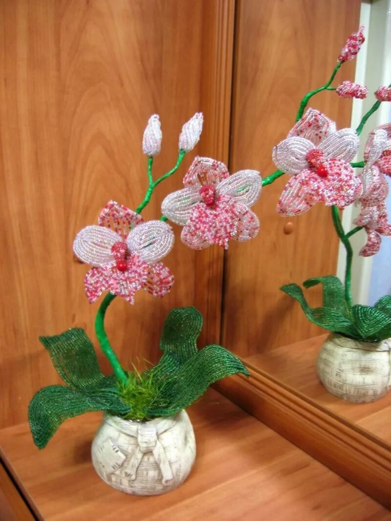 Плетение бисером цветы орхидеи. Фаленопсис qwirkle. Бисероплетение орхидеи мастер класс. Орхидея из бисера. Бисероплетение орхидея.