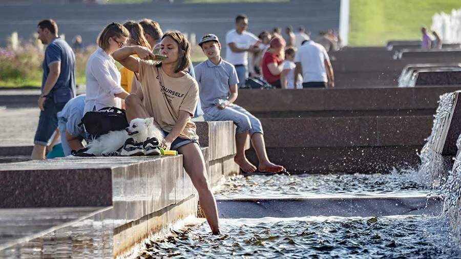 Жара в Москве 2022. Аномальная жара в Москве. Жара в городе. Жаркое лето в Москве. Какое будет лето по прогнозам синоптиков