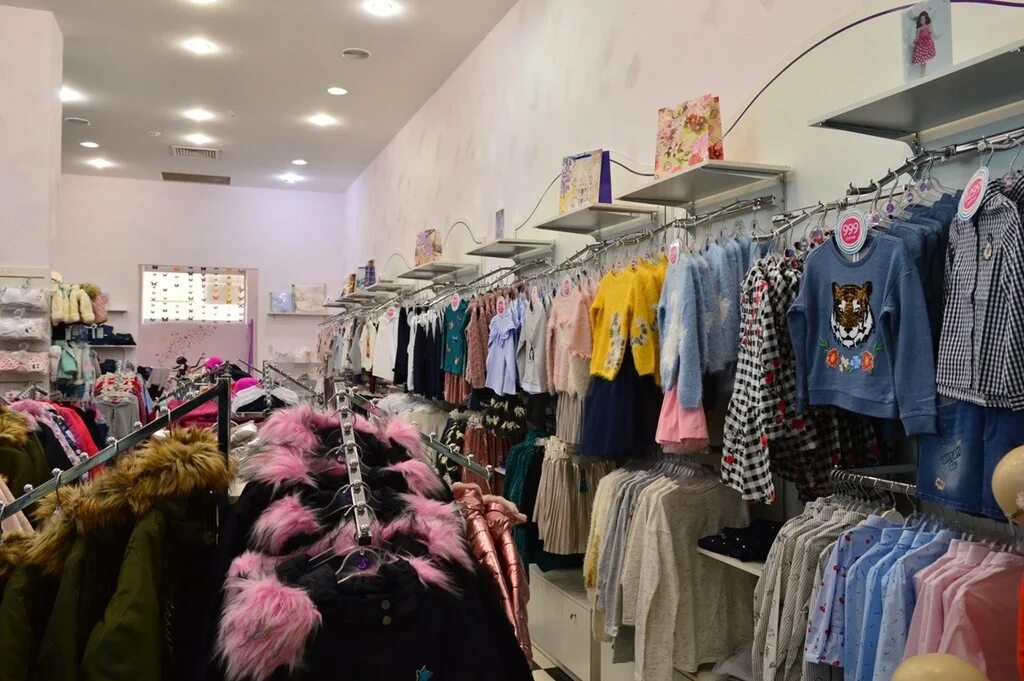 магазин одежды луганск. перник луганск магазин одежды. торговый центр слава луганск. одежда луганск. медицинская одежда луганск.