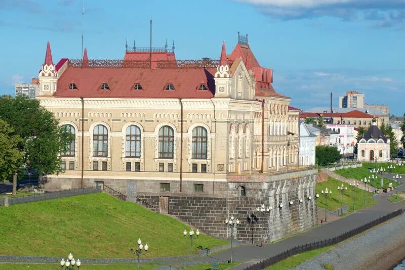 Рыбинск историко-архитектурный музей-заповедник. Рыбинск новая биржа. Рыбинск новая биржа. Рыбинск здание биржи. Рыбинский музей хлебная биржа.