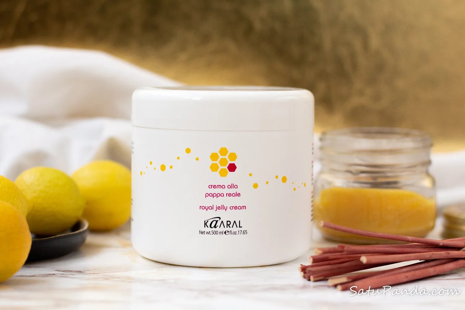 Kaaral Royal Jelly Cream маска. Маска каарал с маточным молочком. Маска Роял каарал питательная с пчелиным маточным молочком 500мл. Kaaral маска с маточным молочком. Маска royal jelly