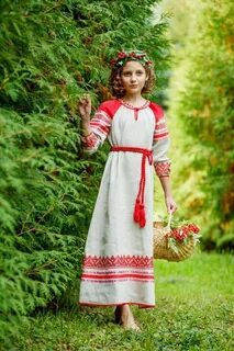 Девичий русский народный костюм