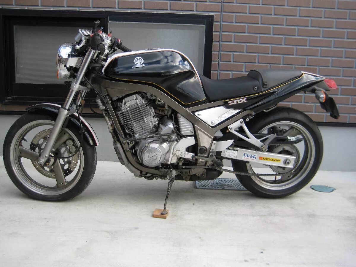 Yamaha srx. Yamaha srx. Двигатель srx 400. Yamaha srx 400 cafe racer. Yamaha srx.