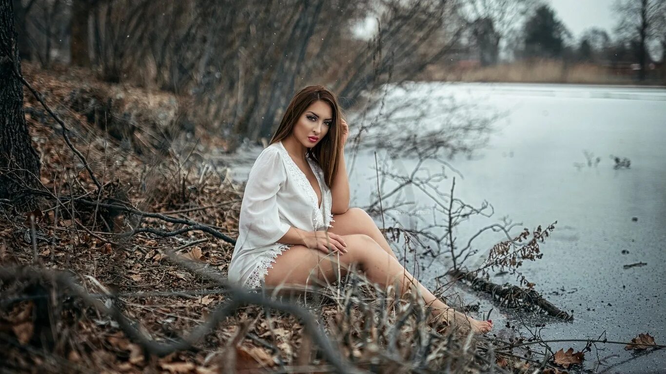 Сиси снохи в лесу фото