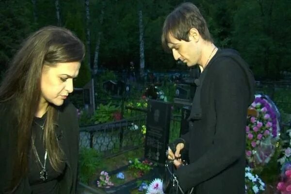 Битва экстрасенсов страшные расследования. Виктория райдос и шепс. битва экстрасенсов шепс и виктория райдос. экстрасенсы ведут расследование виктория райдос. битва экстрасенсов александр шепс и виктория райдос.