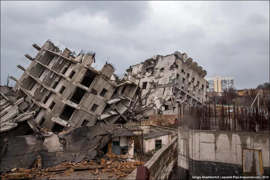 Общее разрушение. Общее разрушение. Разрушенное здание. Внезапное обрушение зданий и сооружений. Обломки разрушаеммых зданий.