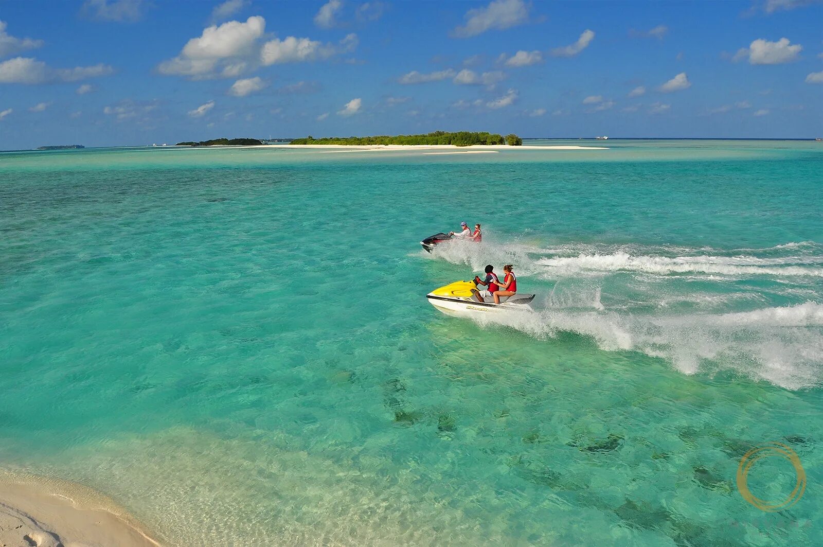 Fun island. Гурайдо Мальдивы. Фан Айленд Мальдивы. Fun Island Resort Maldives. Остров Гурайдо Мальдивы фото.