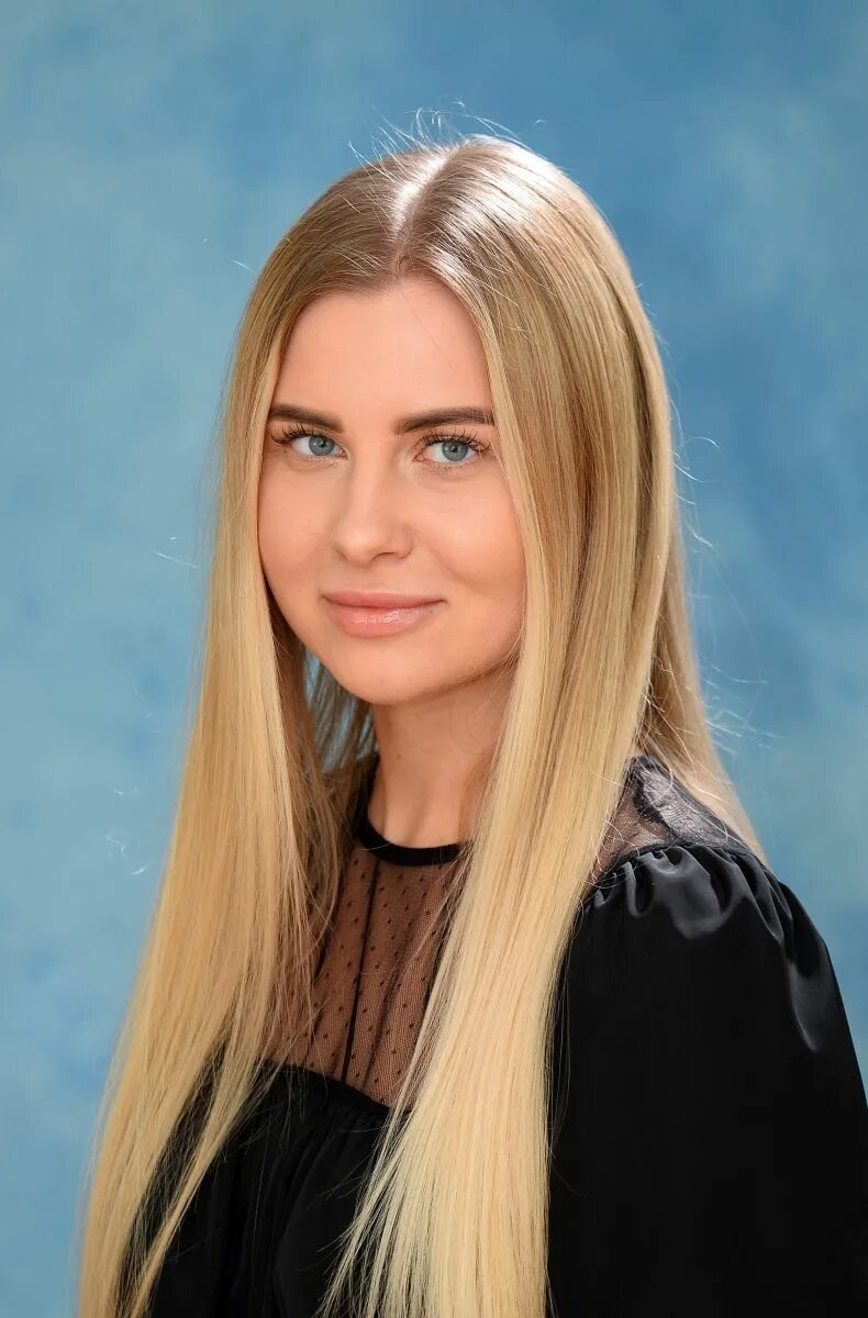 Учитель английского оренбург. Бурлакова ольга юрьевна. Учителя 3 школы города оренбурга. Награждение молодых педагогов. Учитель английского оренбург.