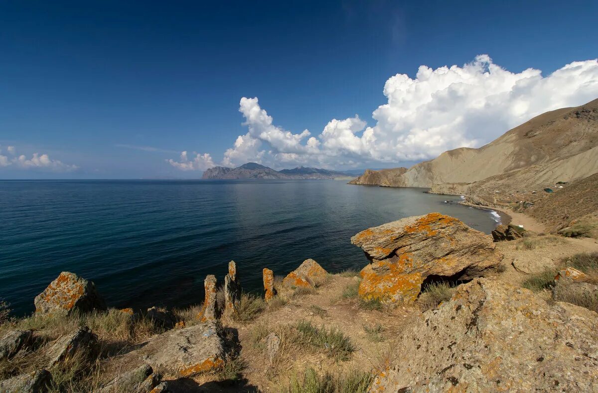 Погода в крыму сейчас. Черное море гурзуф. Лето в крыму. Водоснабжение крыма карта. Бухта.