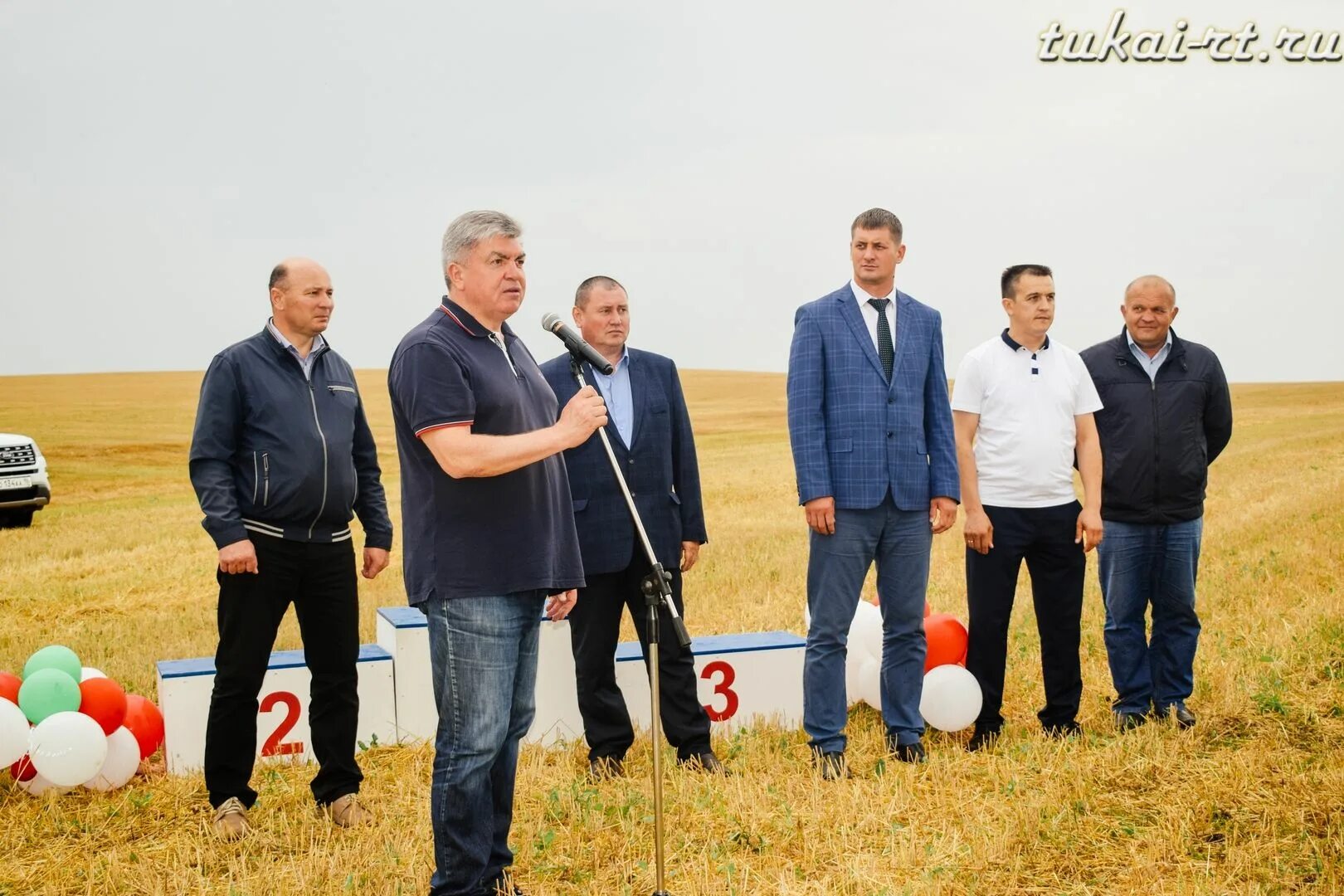 Камаев фаиль мисбахович новости. Камаев Фаиль Мисбахович жена. Зуфер Мисбахович Насретдинов. Камаев Фаиль Мисбахович глава Тукаевского района. Фаиль Камаев Тукаевский район.