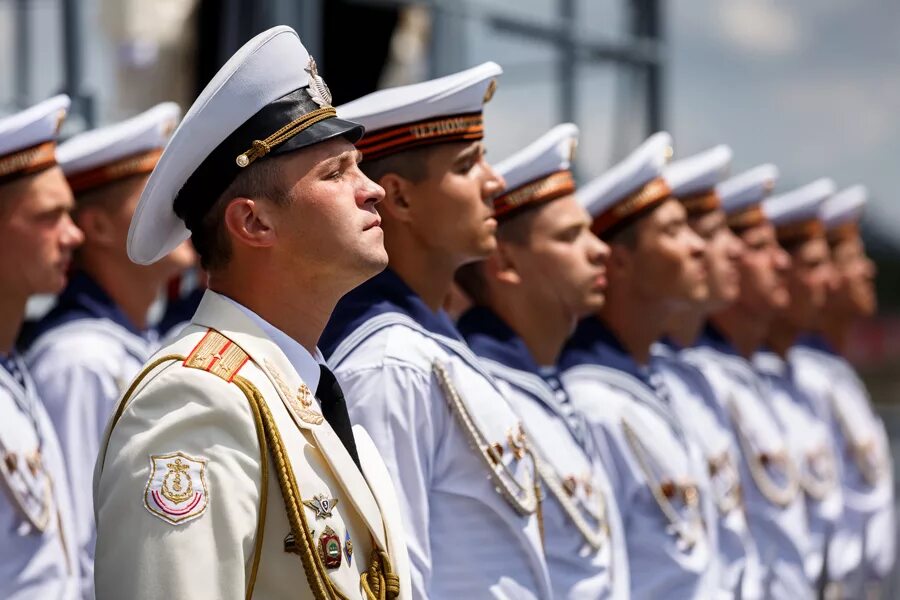 Военное морское образование. Парадная ВМФ Черноморский флот РФ. Парадная форма ЧФ РФ. Награждение моряков ЧФ ВМФ РФ. Парадная форма ВМФ Черноморского флота.