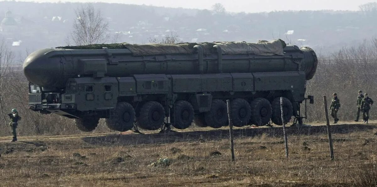 Тополь башкирский пирамидальный. Топаль эм. Рт-2пм2 «тополь-м». Бук-м1, тополь,. Мзкт-79221 ярс.