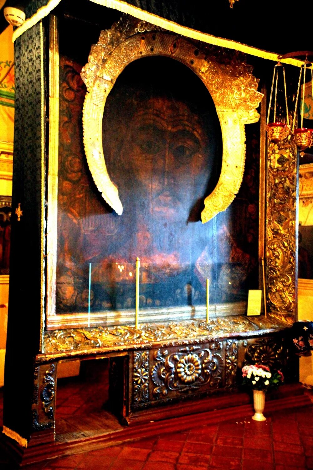 спас всемилостивый тутаев. епископ рыбинский и романово-борисоглебский вениамин. икона в тутаеве под которой нужно. воскресенский собор тутаев икона спас. тутаев воскресенский собор икона всемилостивого.