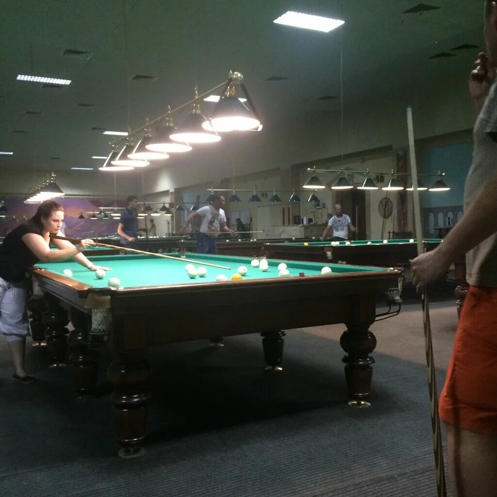 бильярд заведение. бильярд краснодар. бильярдный клуб академия бильярда хабаровск. бильярдный клуб в краснодаре. акватория бильярд краснодар.