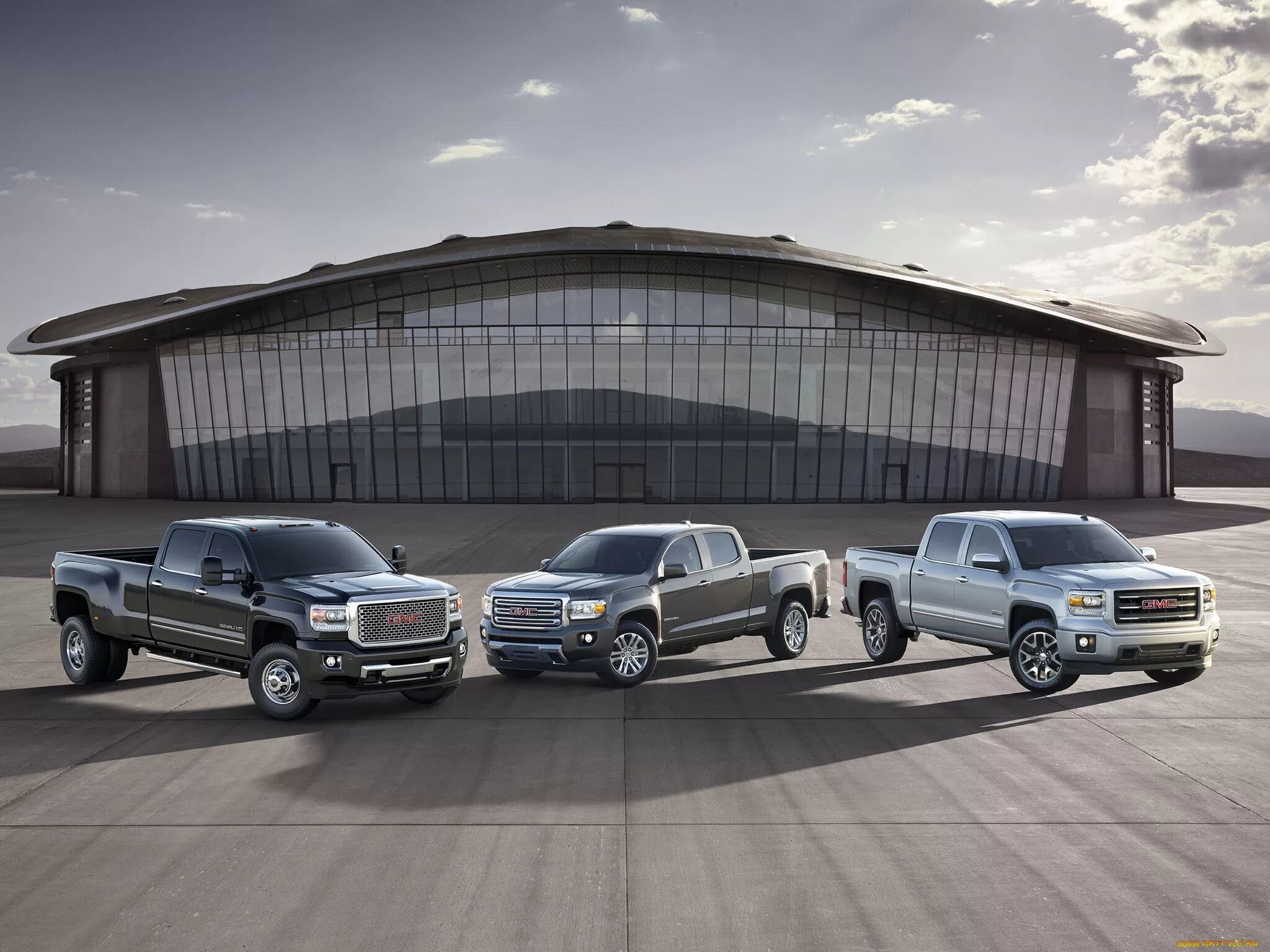 Truck car be. Завод GMC В США. Классификация пикапов Америки. БМВ GMC. Качественные фото автомобилей GM.