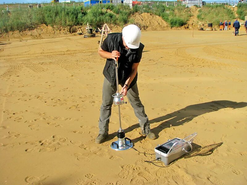 Испытания отбора. Зорн уплотнение грунта. Измеритель уплотнения грунта. Прибор для измерения уплотнения грунта. Прибор уплотнение песка.