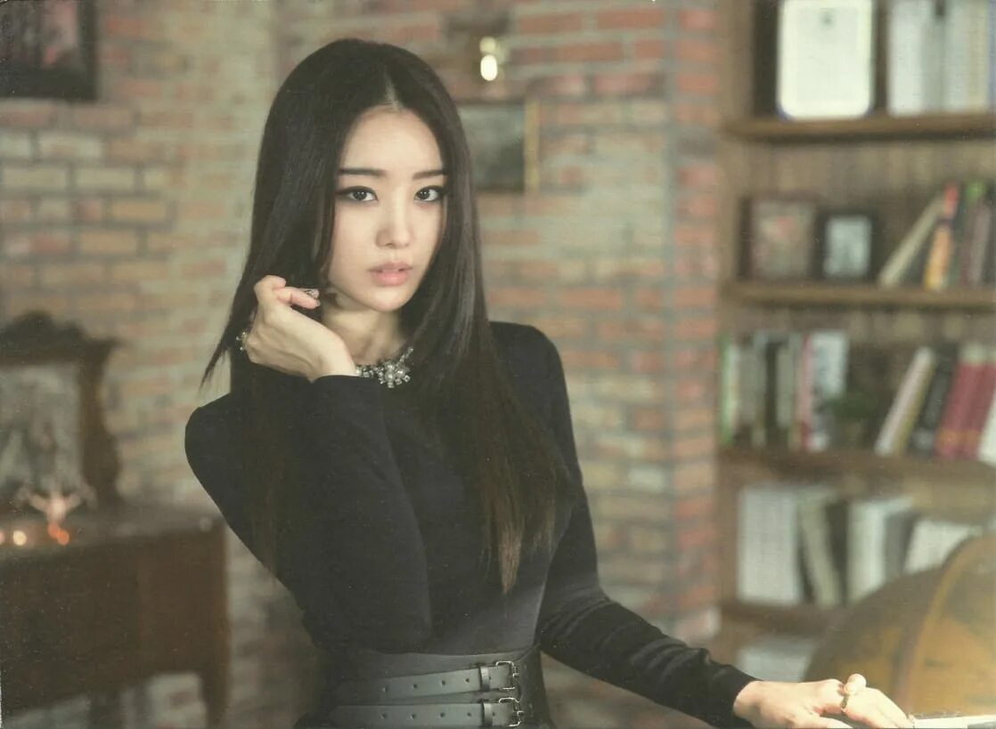 Hong model. Hong jieun. song ji eun. сонг шилунь. kim ye eun.
