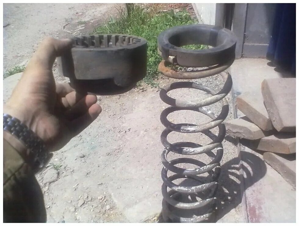 проставки задних пружин 2108. проставка пружины ваз 2170. подушки под задние пружины renault logan. подушки под задние пружины. проставка передней пружины 2110.