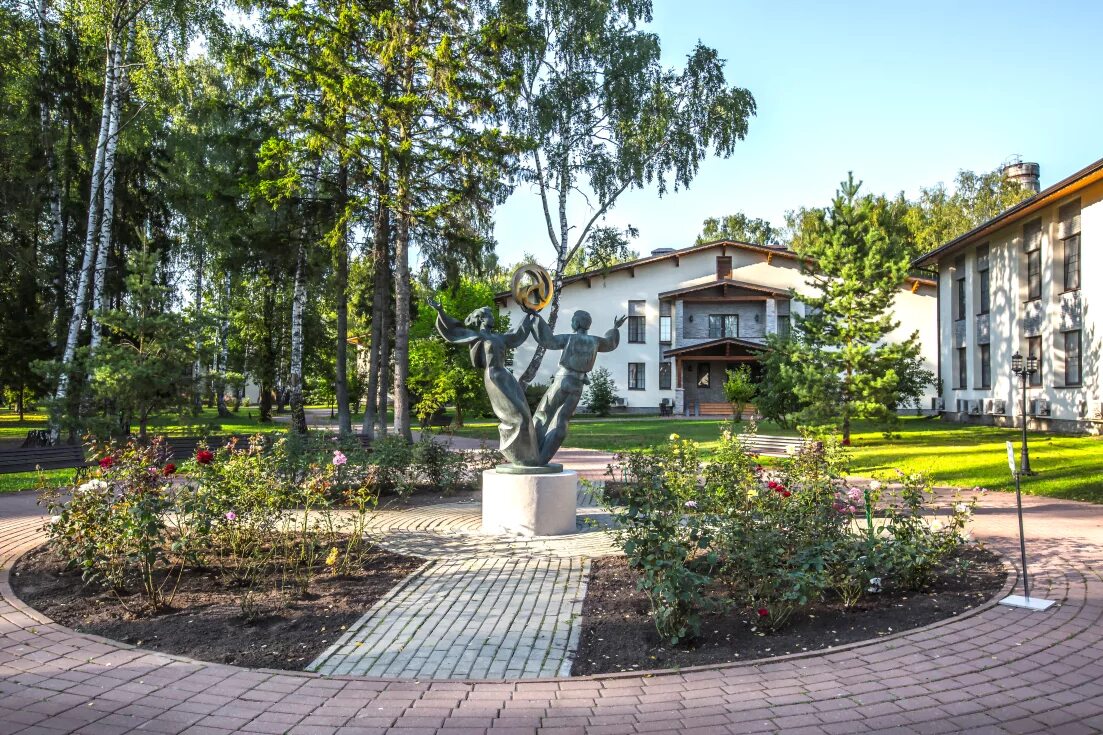 Village spa hotel. Артурс Village&Spa отель. Спа-отель Артурс Дмитровское.