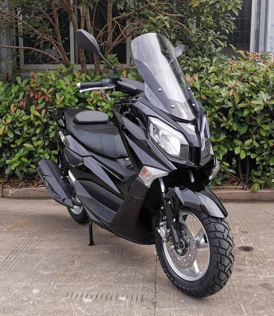 Венто макс 200. Скутер Vento Max 200. Макси скутер Vento t-Max 200. Скутер Vento Max 200cc. Венто Макс 200 скутер черный.