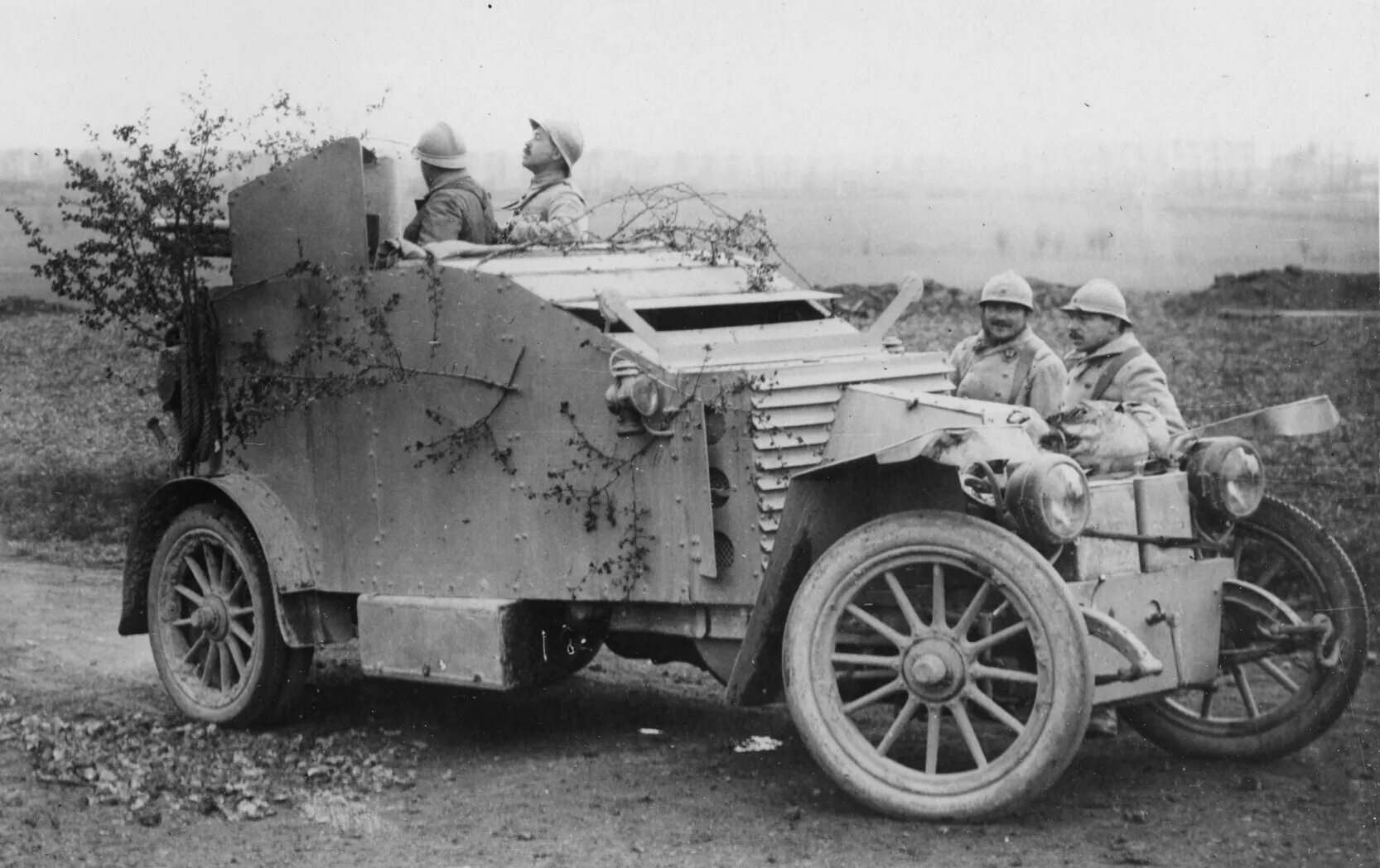 Автомобили первой мировой. Бронеавтомобиль 1 мировой. Бронеавтомобили первой мировой войны Германии. Броневики 1 мировой войны. Renault 1914 Armoured car.