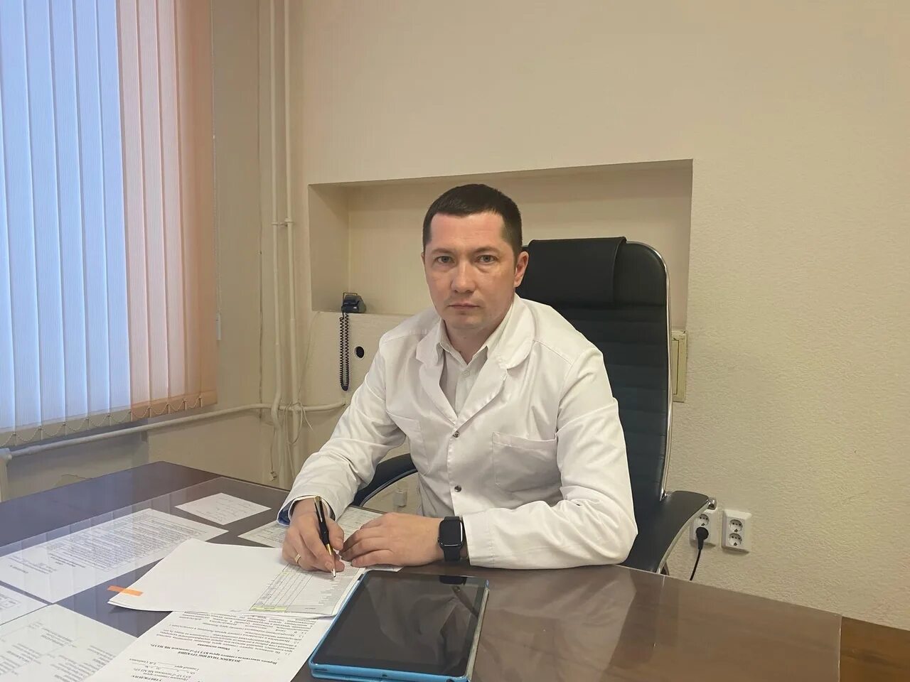 Главный врач гдовской районной больницы. Главврач славской больницы. Гкб 9 ижевск главный врач. Сменился главный врач. Сменился главный врач.