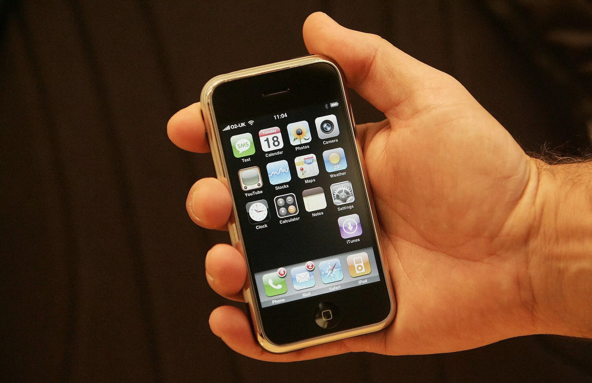 Apple iphone 1. Apple iphone 2007. Iphone 2g 2007. Айфон 1 2007. Какой был 1 айфон