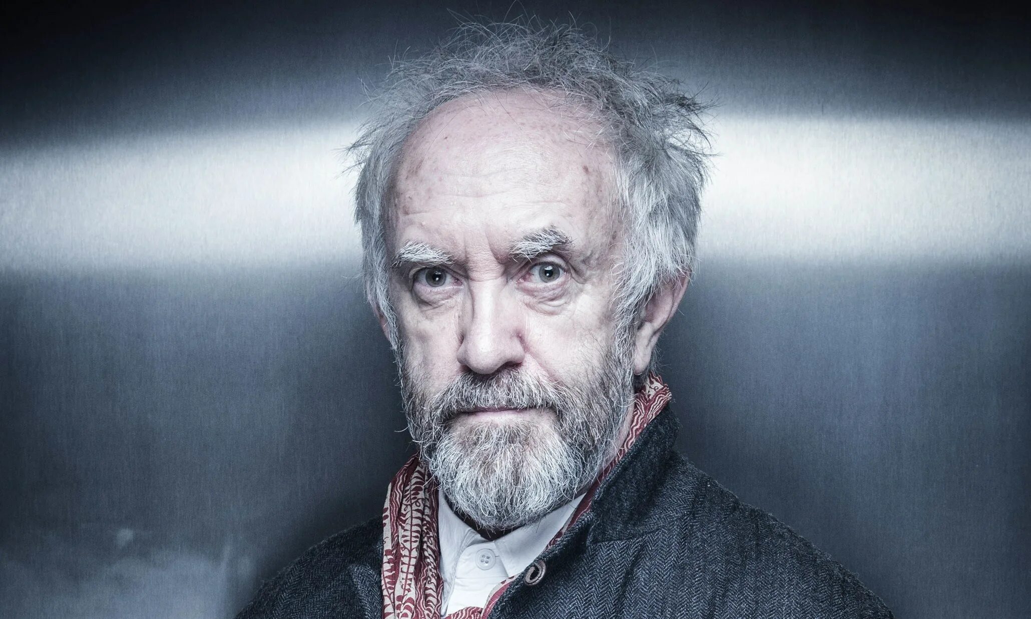 Джонатан прайс. Jonathan Pryce. Джонатан прайс 2019. Джонатан прайс в молодости. Джонатан прайс фотосессия.