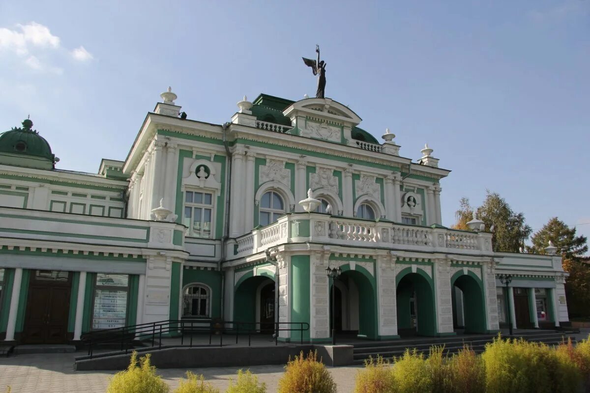 Драм театр ленина. Театр драмы омск. театр омск государственный академический театр. омский гос академический театр драмы. омский академический драмтеатр.