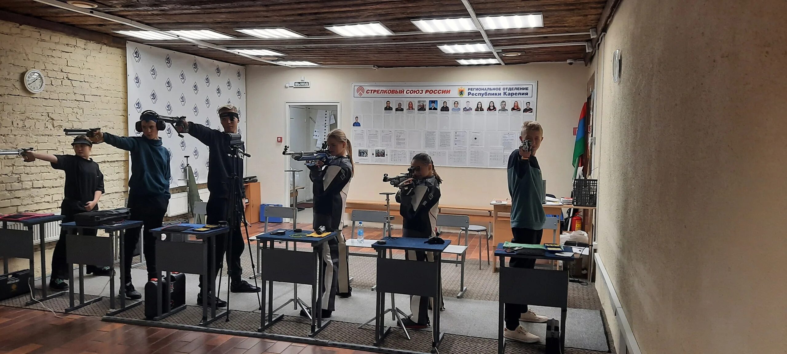 тир стена. тир петрозаводск. тир новый стрелковый. тир (стрелковый спорт). как выглядит тир.