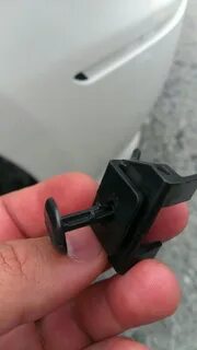Как снять клипсы автомобильные с подкрылок