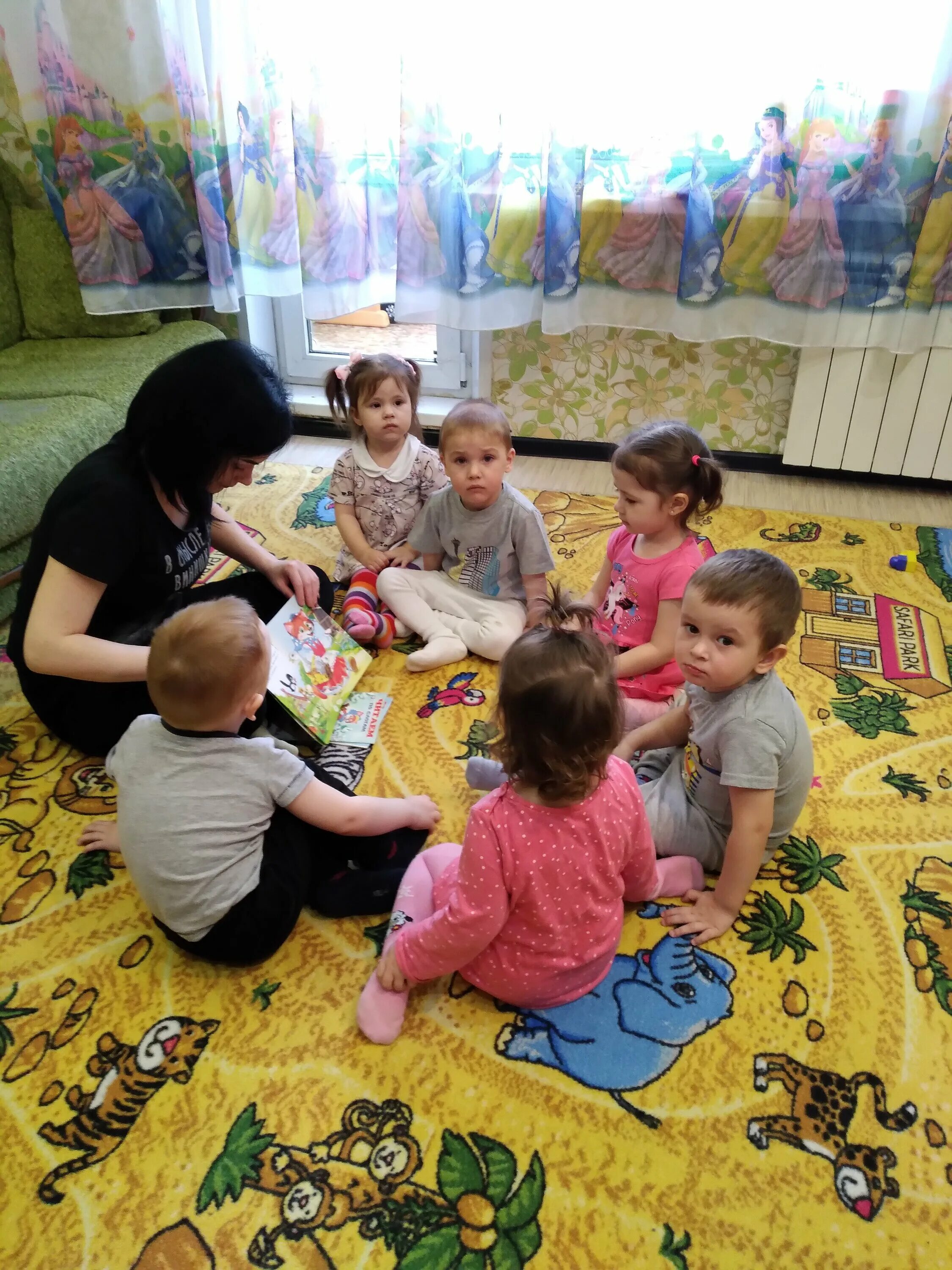 Площадка в детском садике. Алтуховка смоленская область. Островской детский сад. Детский сад в алтуховке смоленск. Детский сад смоленщина.