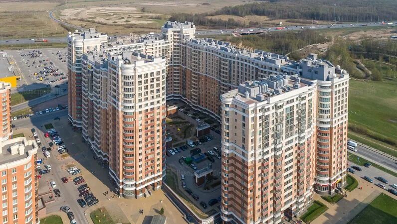 Жк капитал гк вира. Дом в интернациональном. Новый дом липецк. Жк капитал в кудрово. Жк капитал лот 7-21.