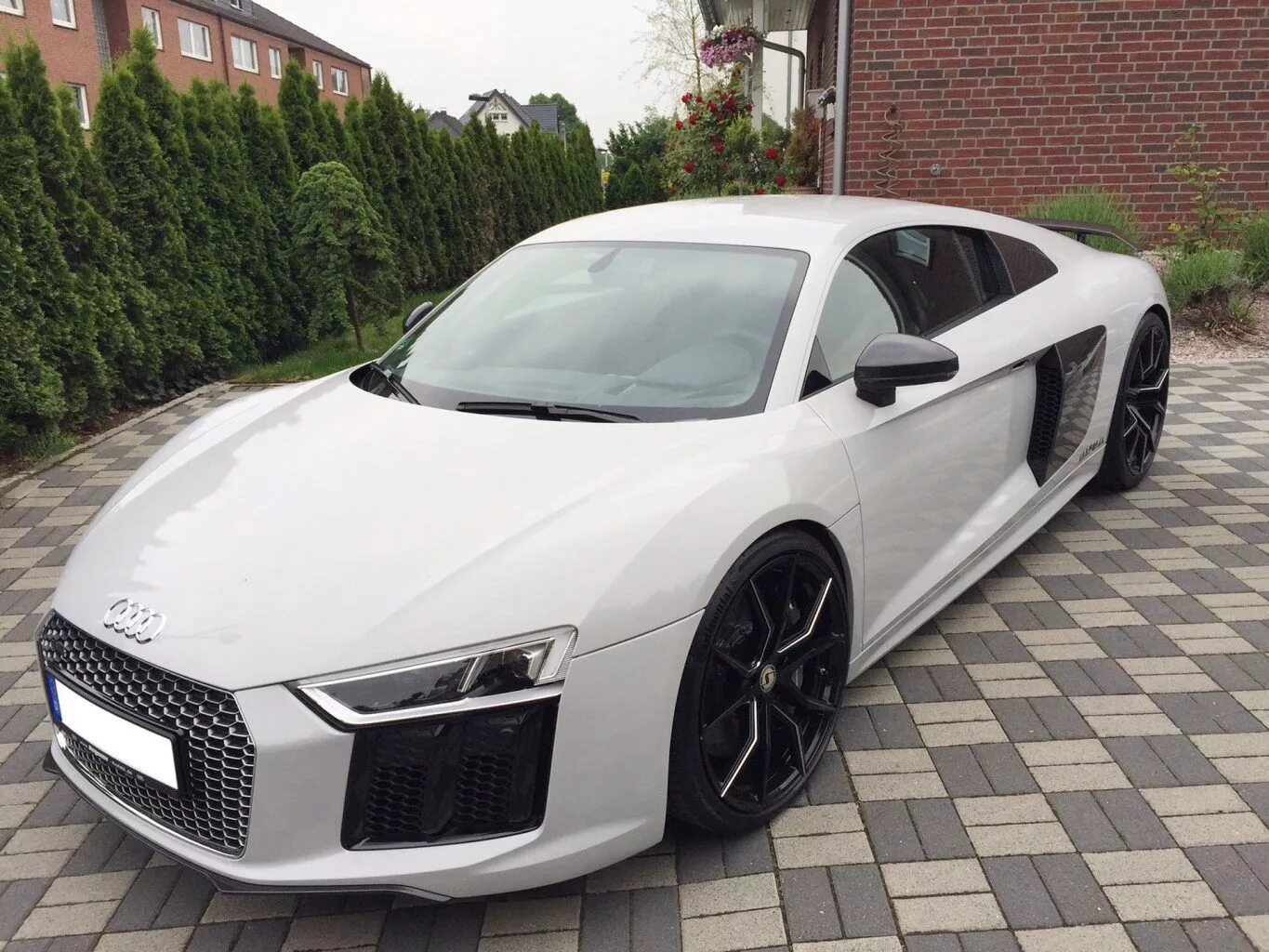 Купить ауди р8. Ауди р8 2008. 4к Audi r8. Ауди р8 Рестайлинг. Audi r8 Performance.