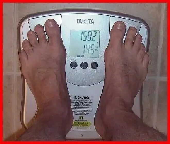 Почему весы показывают разный вес при повторном. Кг на весах. Весы электронные с ногами. Весы 100 кг. Весы 70 кг.