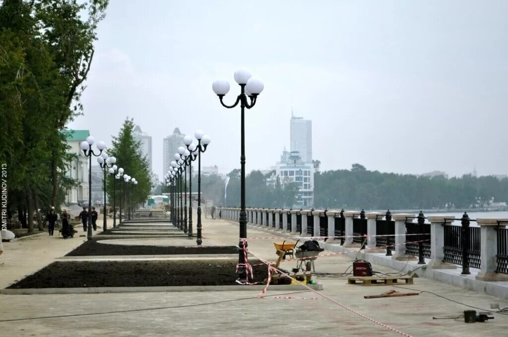 Набережная рабочей молодежи екатеринбург. Щелково депутат андрей. Набережная молодежи 1. Набережная молодежи 1. Екатеринбург набережная старая набережная.